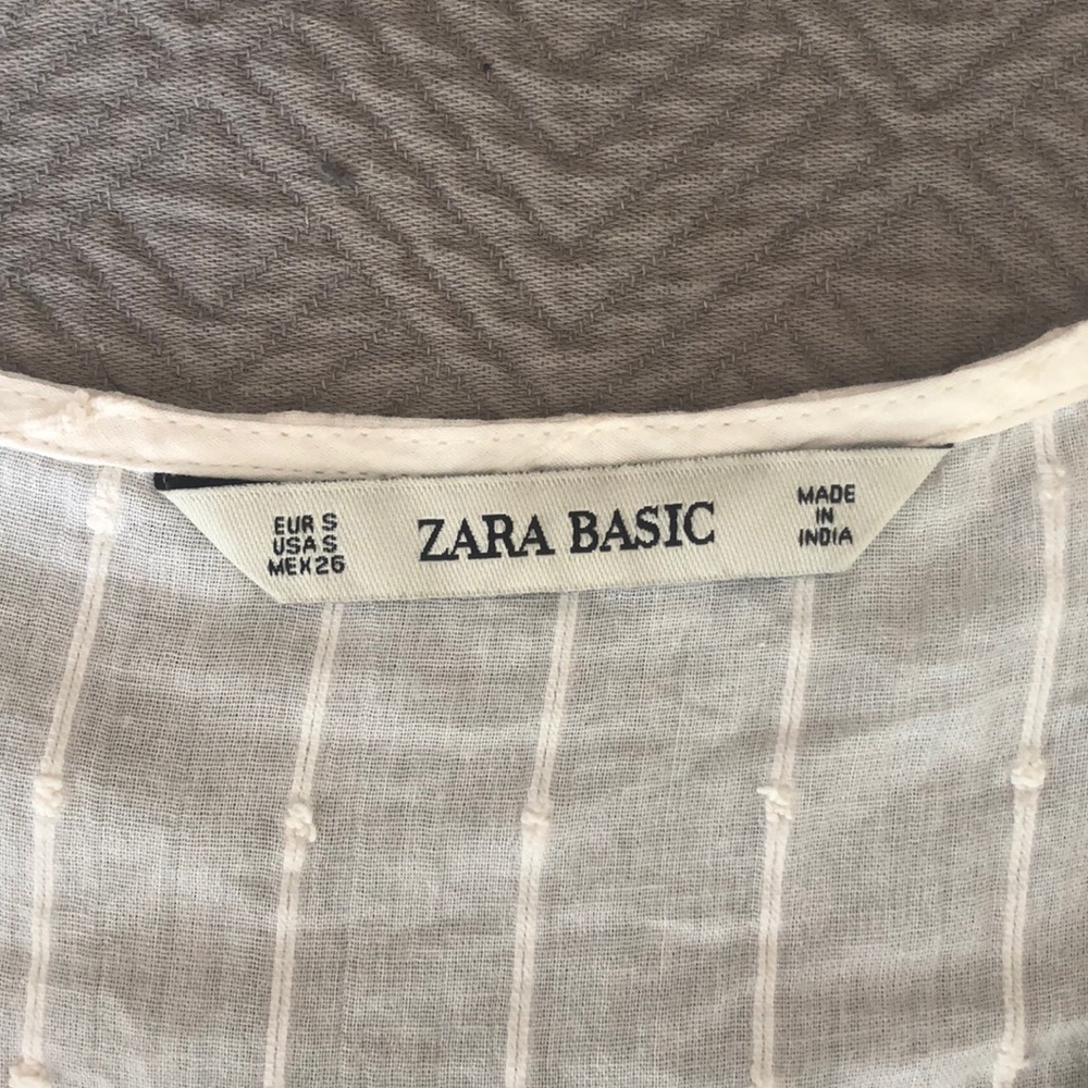 Zara Basic Top Size Small - image 5